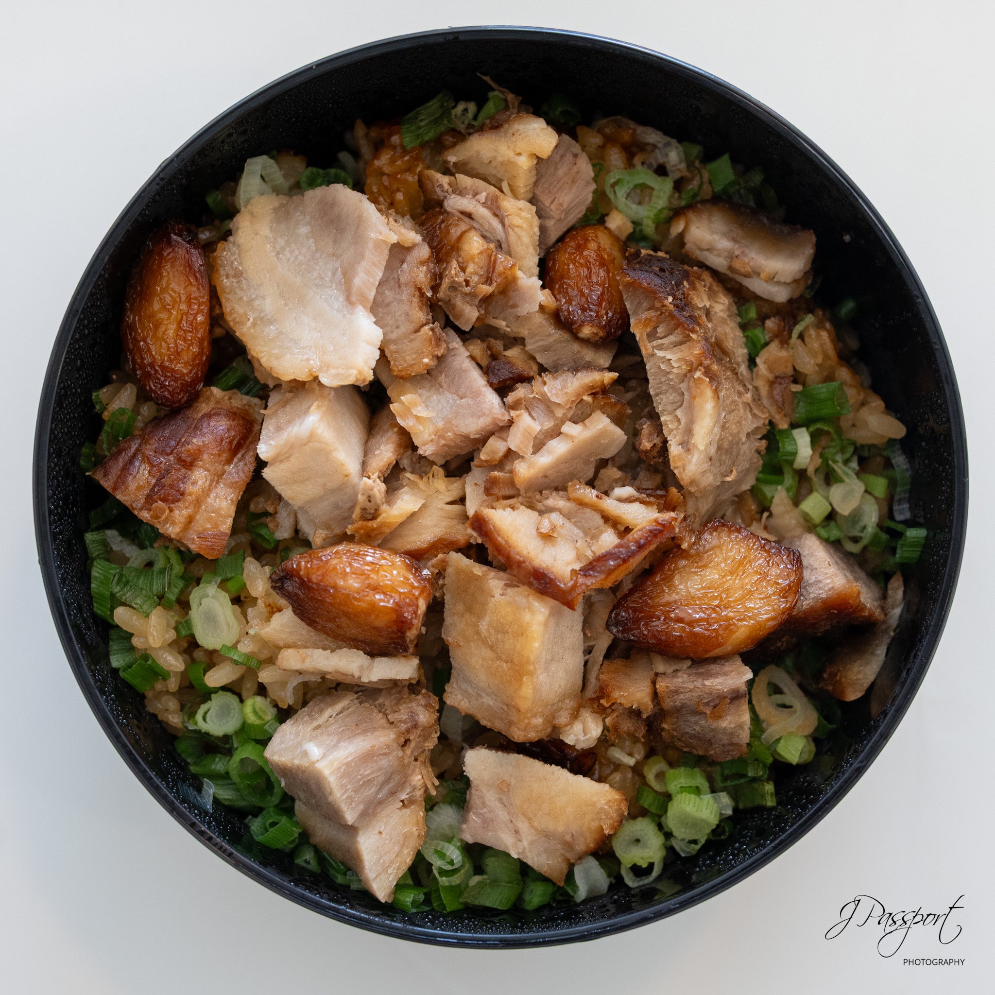 PORK CHASHU & FRIED GARLIC DONABE RICE