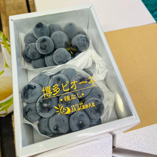 [Pre-Order] Hakata Pione Grape 博多ピオーネ / 1 box, 2 pieces 800g