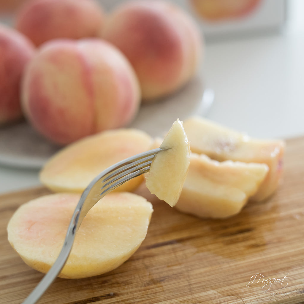 [Air Express] JX Premium Grade Japanese Peaches Gift Box | Approx. 1.5kg (4–5 Peaches)