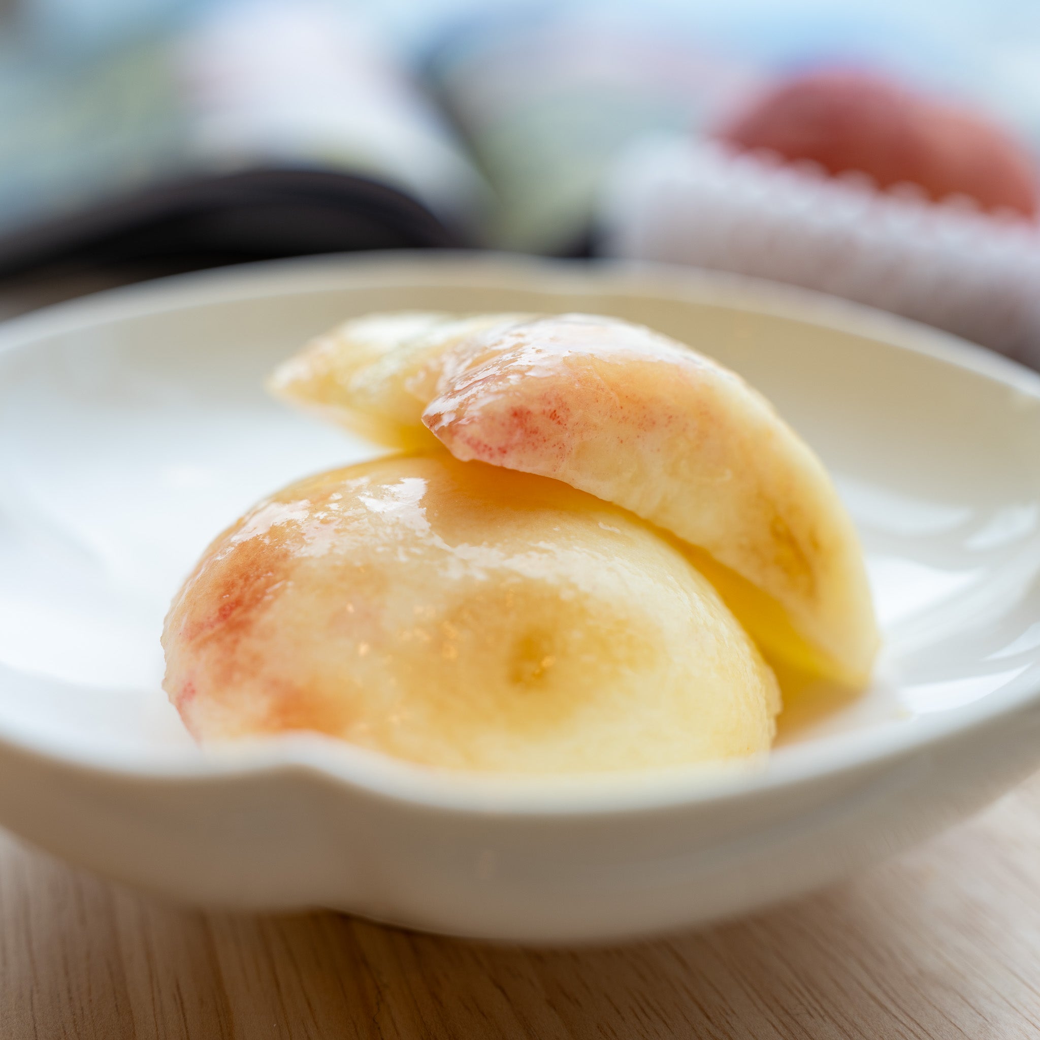 [Air Express] Yamanashi Peaches (Smaller, Hand-Picked Size) ±1.5kg (8–10 pcs/box)