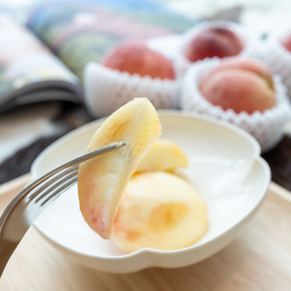[Air Express] Yamanashi Peaches (Smaller, Hand-Picked Size) ±1.5kg (8–10 pcs/box)