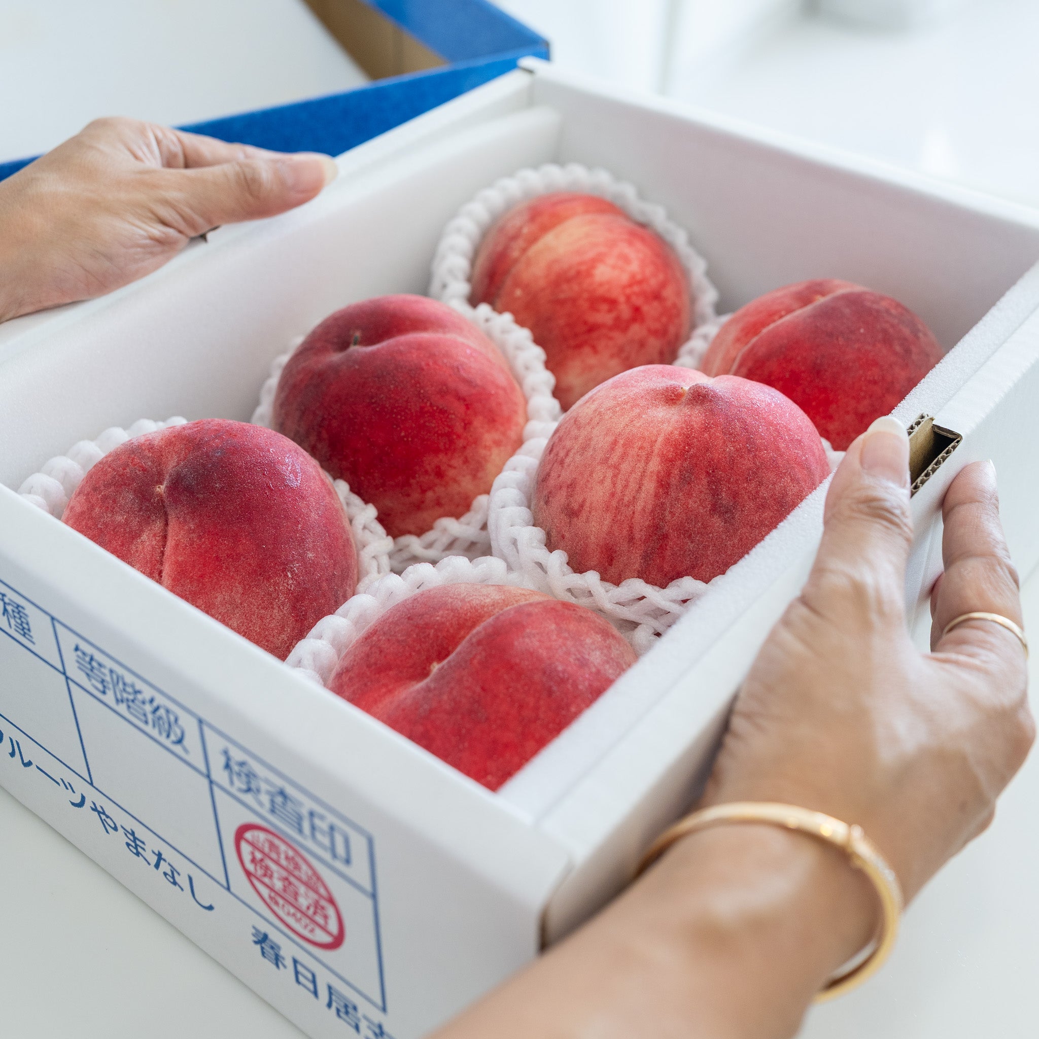 [Air Express] Kasugai Premium White Peach Gift Box (Premium/ 6pcs / ~1.4kg)