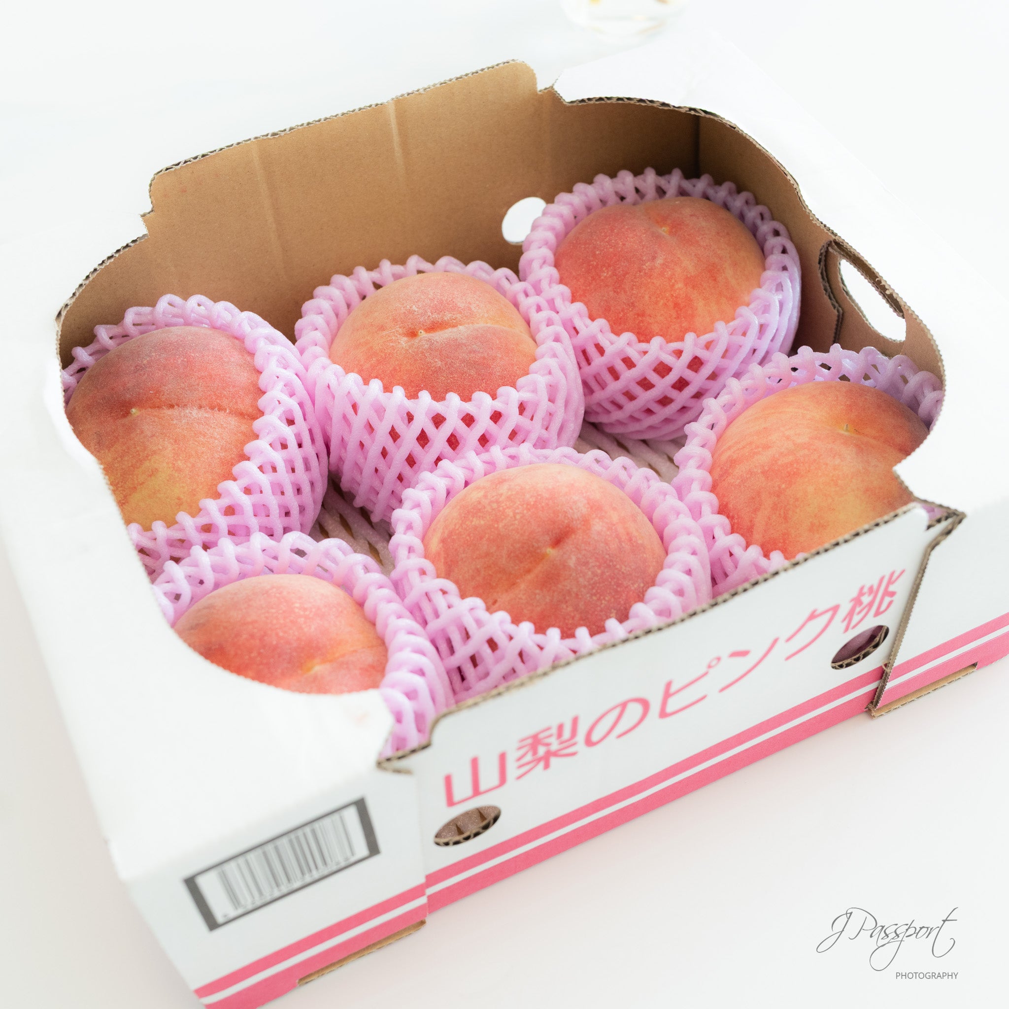 [Air Express] Yamanashi Goshō Pink Peaches ±1.5kg (5–7 pcs/box)