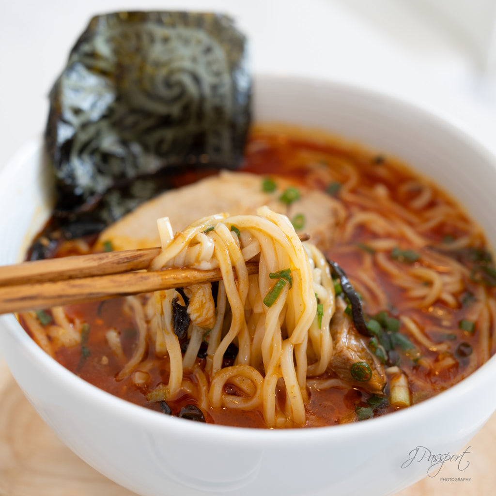 TORASHO FROZEN SPICY TONKOTSU RAMEN