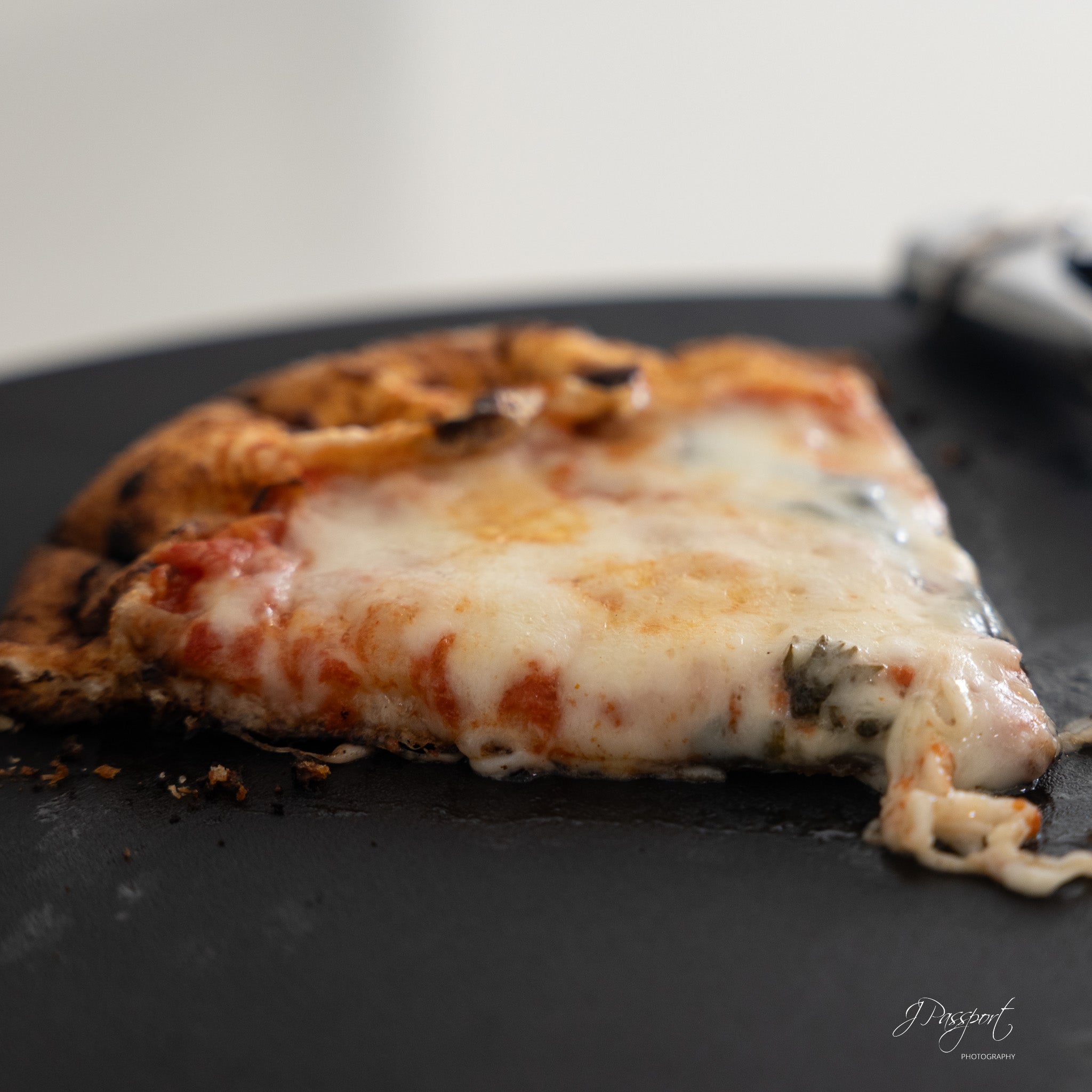 LUKA - MARGHERITA "Handmade Firebaked Pizza"