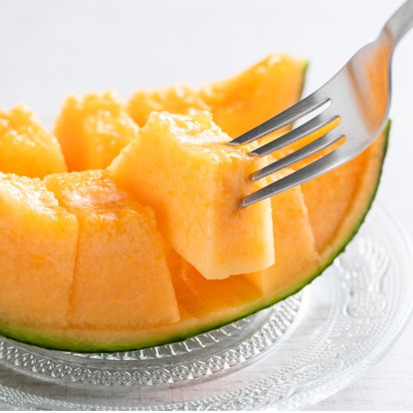 [Pre-Order] Hokkaido Red Melon 北海道赤肉メロン / 1.3kg, 1 piece