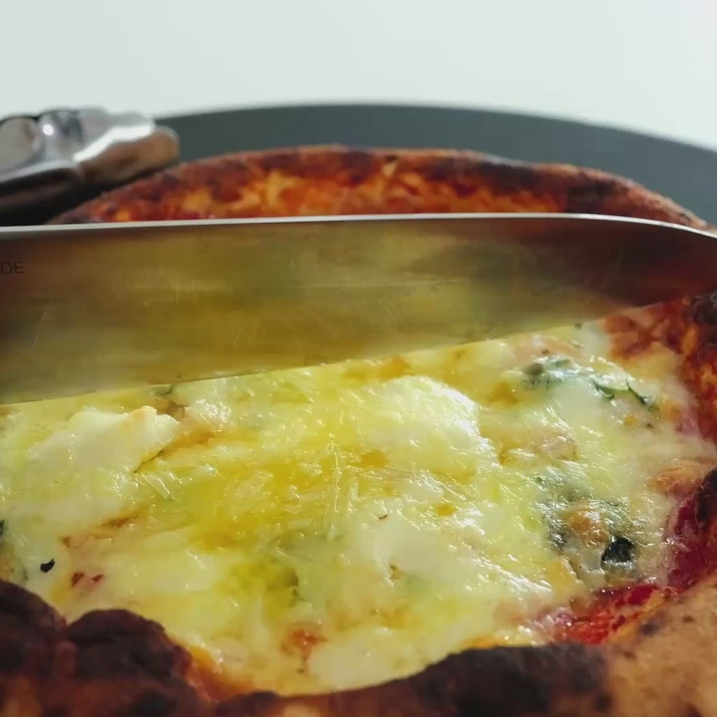 LUKA - PEPPERONI "Handmade Firebaked Pizza"