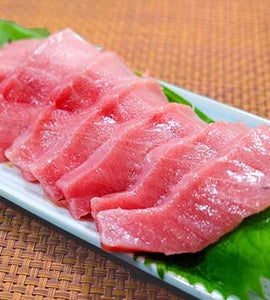 [Sashimi Grade] Chutoro (Medium Fatty Bluefin Tuna) from Misaki Fishing Port
